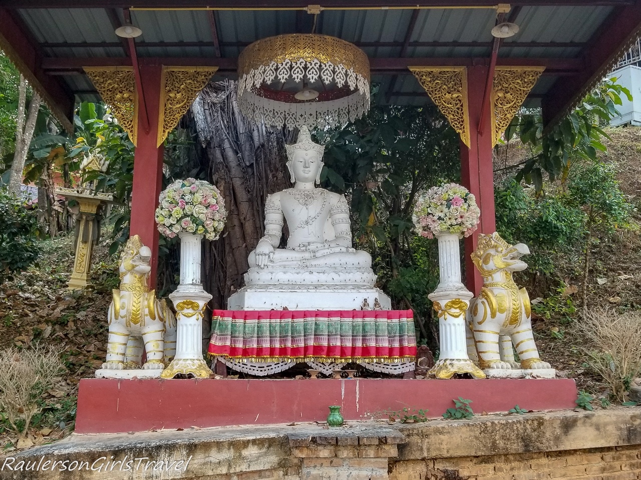Shrine on the road to Scorpion Temple