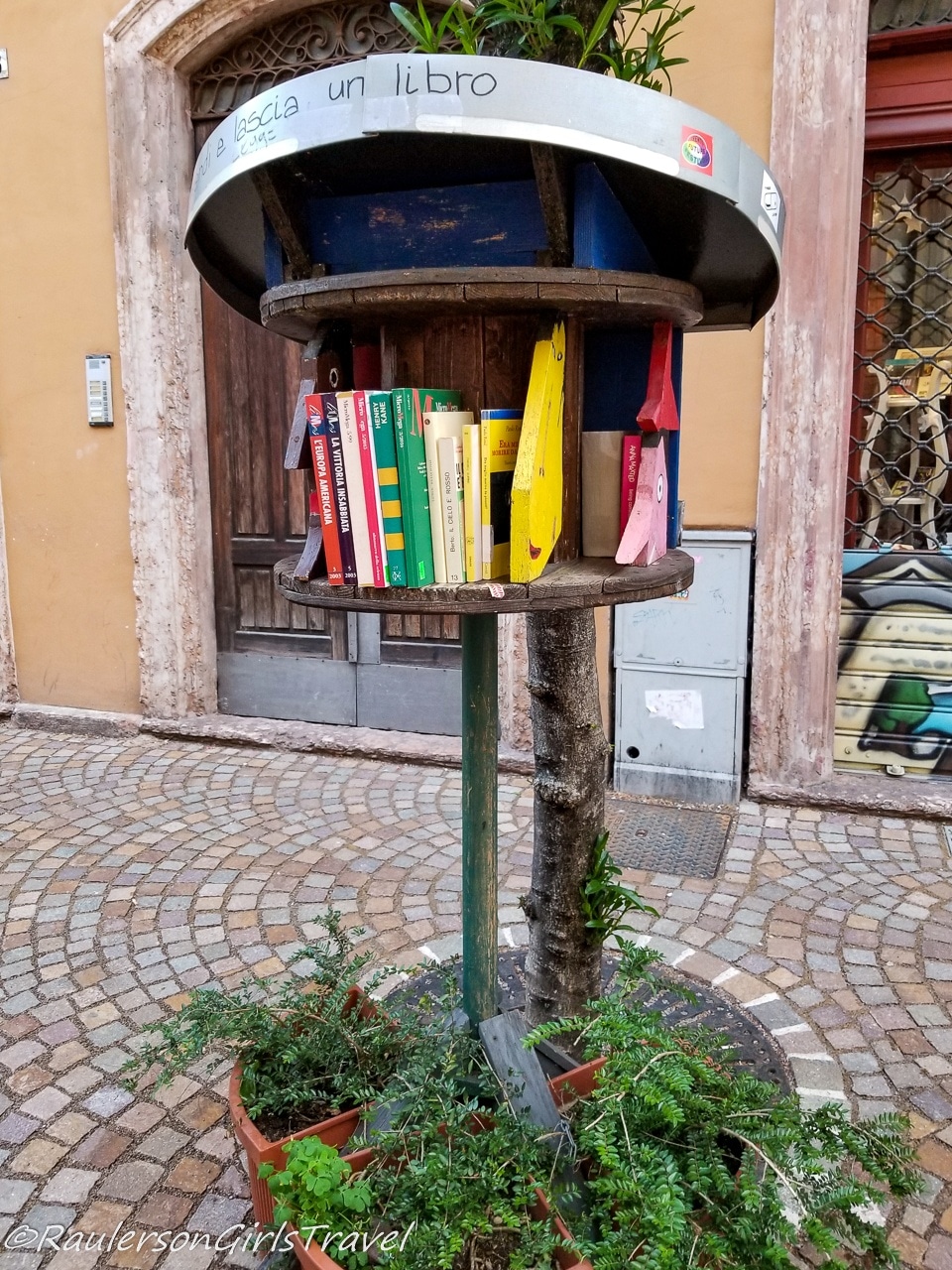 Little Free Library Locations Around The World RaulersonGirlsTravel Little Free Library Locations Around The World RaulersonGirlsTravel