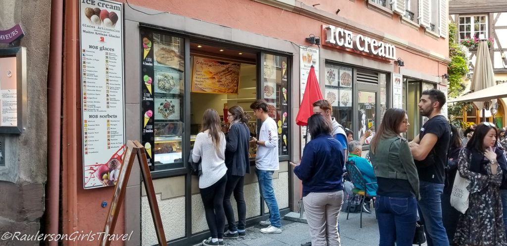 Queuing for ice cream in Strasbourg - Things to do in Strasbourg