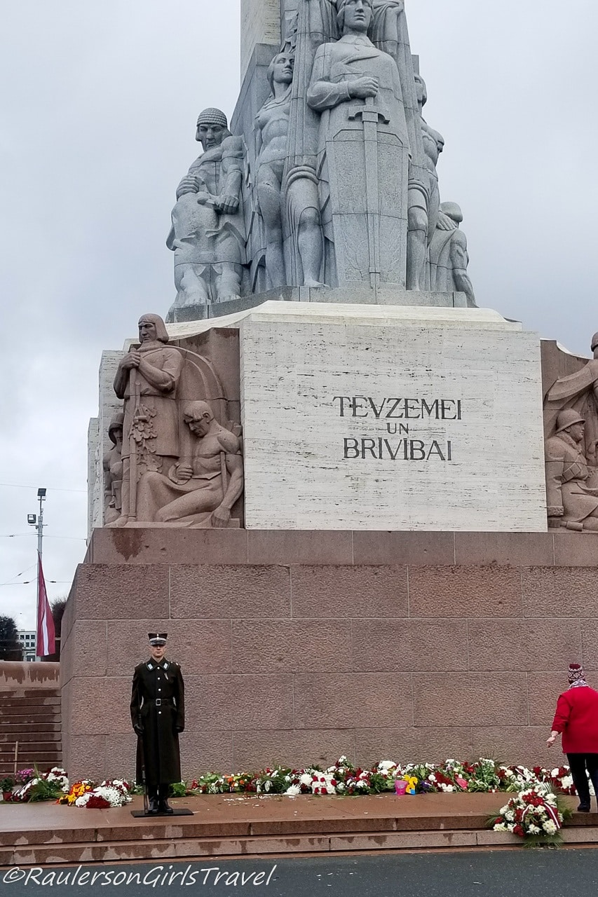 Soldier guarding the Freedom Monument