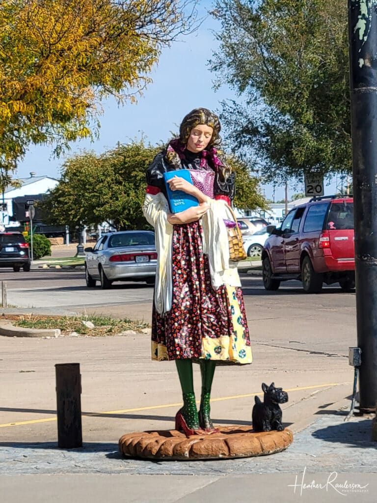 Dorothy and Toto statue in Liberal Kansas
